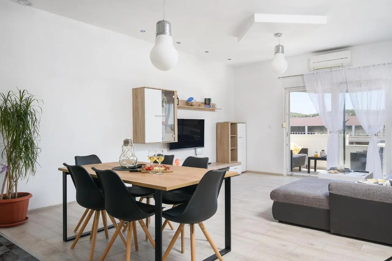 Mare&Antonio Apartment Trogir 0*,  Croatia